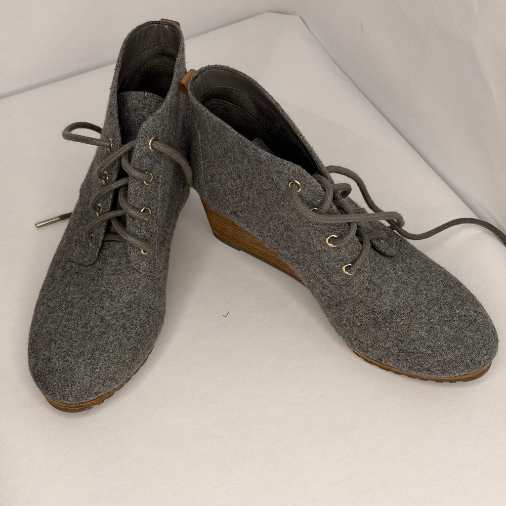Dr. Scholls‎ Close Call Grey Felt Wedge Lace Up Booties Womens 6M Chukka Boots